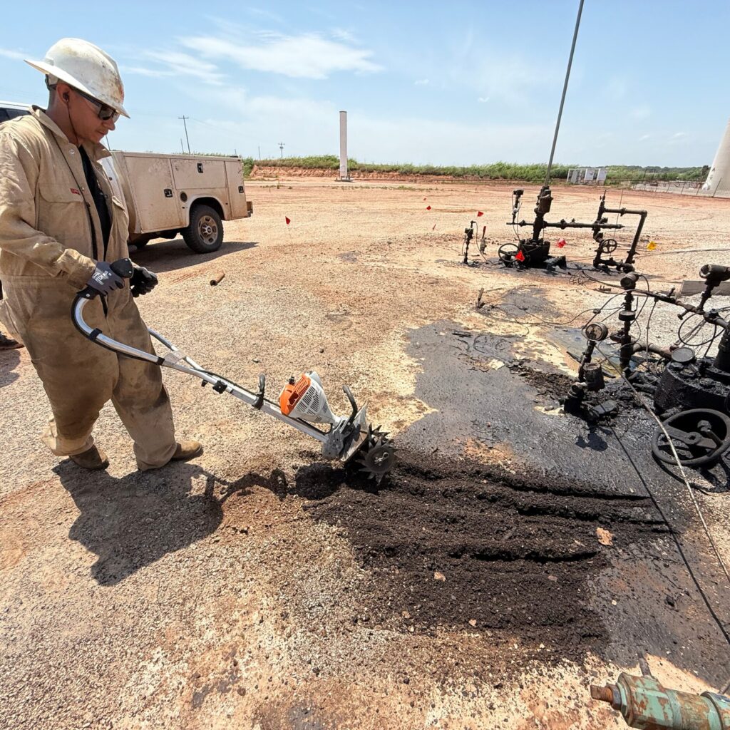 Oil Spill Cleanup, Oil Spill Removal, Well Maintenance, Well Site Cleanup, Soil Remediation, Well Remediation, OSRO, Oil Spill Removal Organization, Spill Response, Oil Spill Response, Well Services, Well Site Service, Oil Well Clean Up, Oil Well Remediation